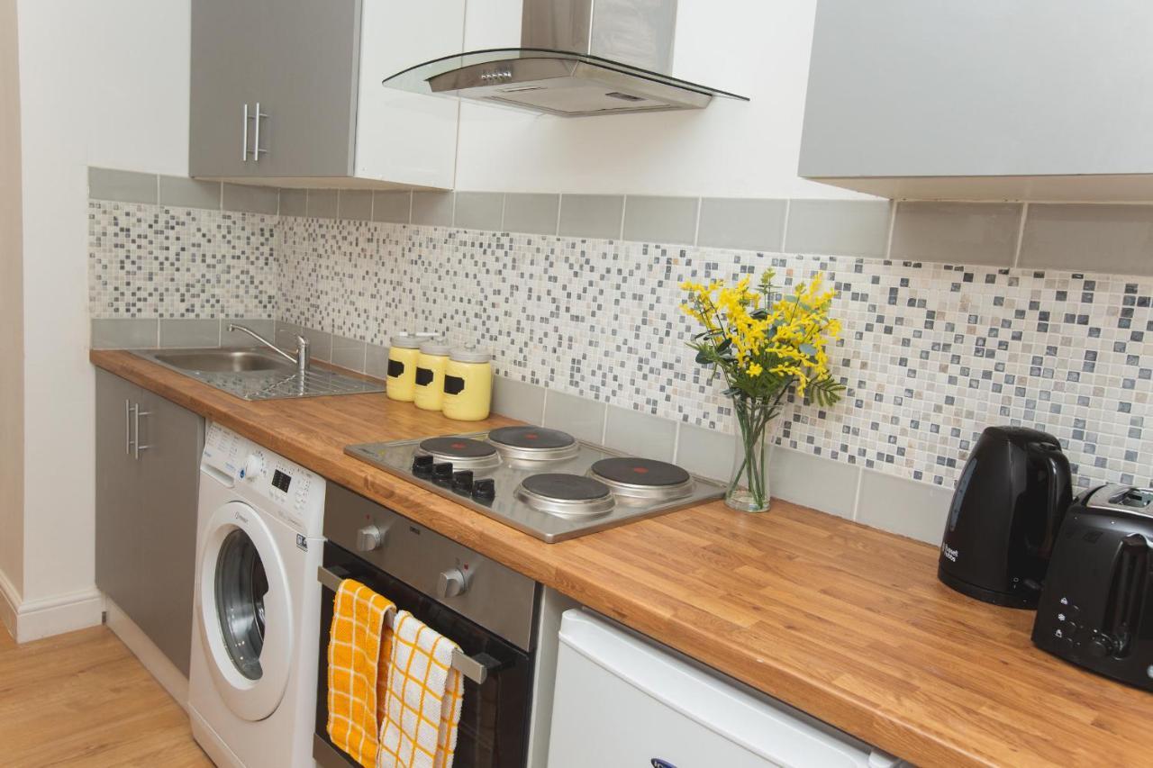 Cityhost - Leeds Apartments Beeston Hill Bagian luar foto