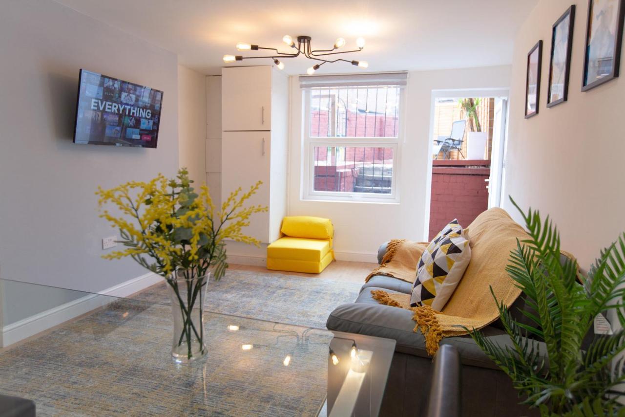 Cityhost - Leeds Apartments Beeston Hill Bagian luar foto