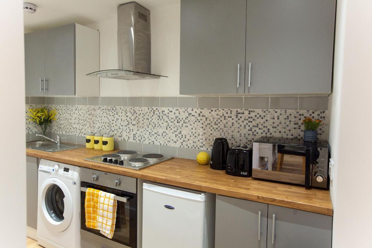 Cityhost - Leeds Apartments Beeston Hill Bagian luar foto