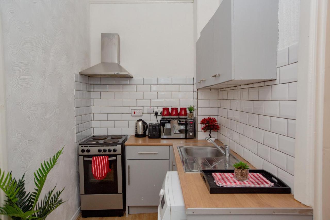 Cityhost - Leeds Apartments Beeston Hill Bagian luar foto