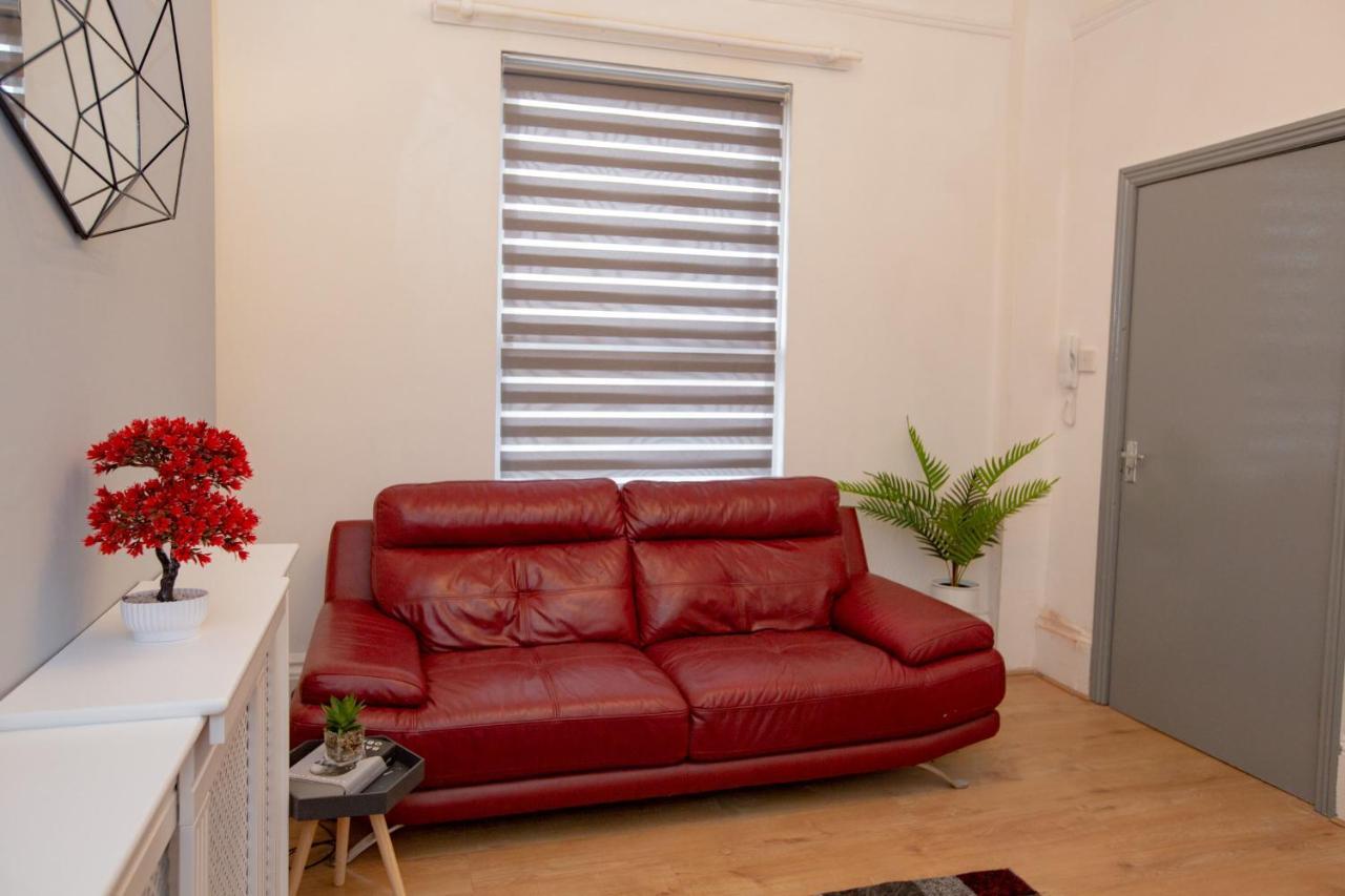 Cityhost - Leeds Apartments Beeston Hill Bagian luar foto