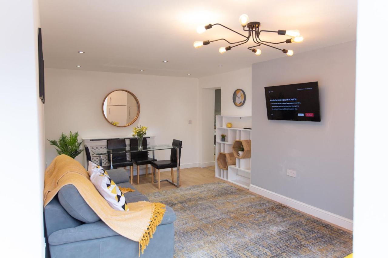Cityhost - Leeds Apartments Beeston Hill Bagian luar foto
