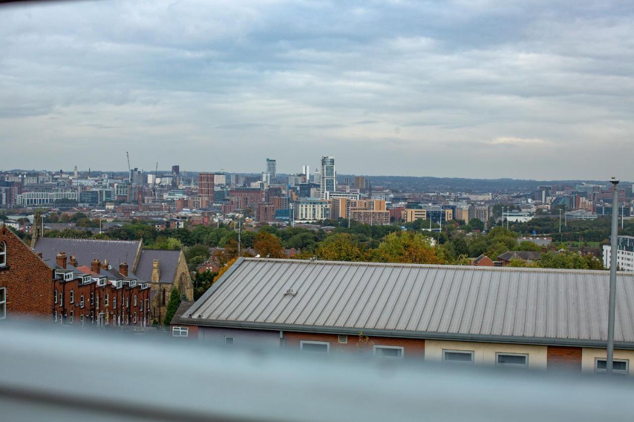 Cityhost - Leeds Apartments Beeston Hill Bagian luar foto