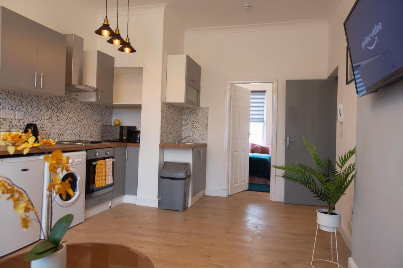 Cityhost - Leeds Apartments Beeston Hill Bagian luar foto