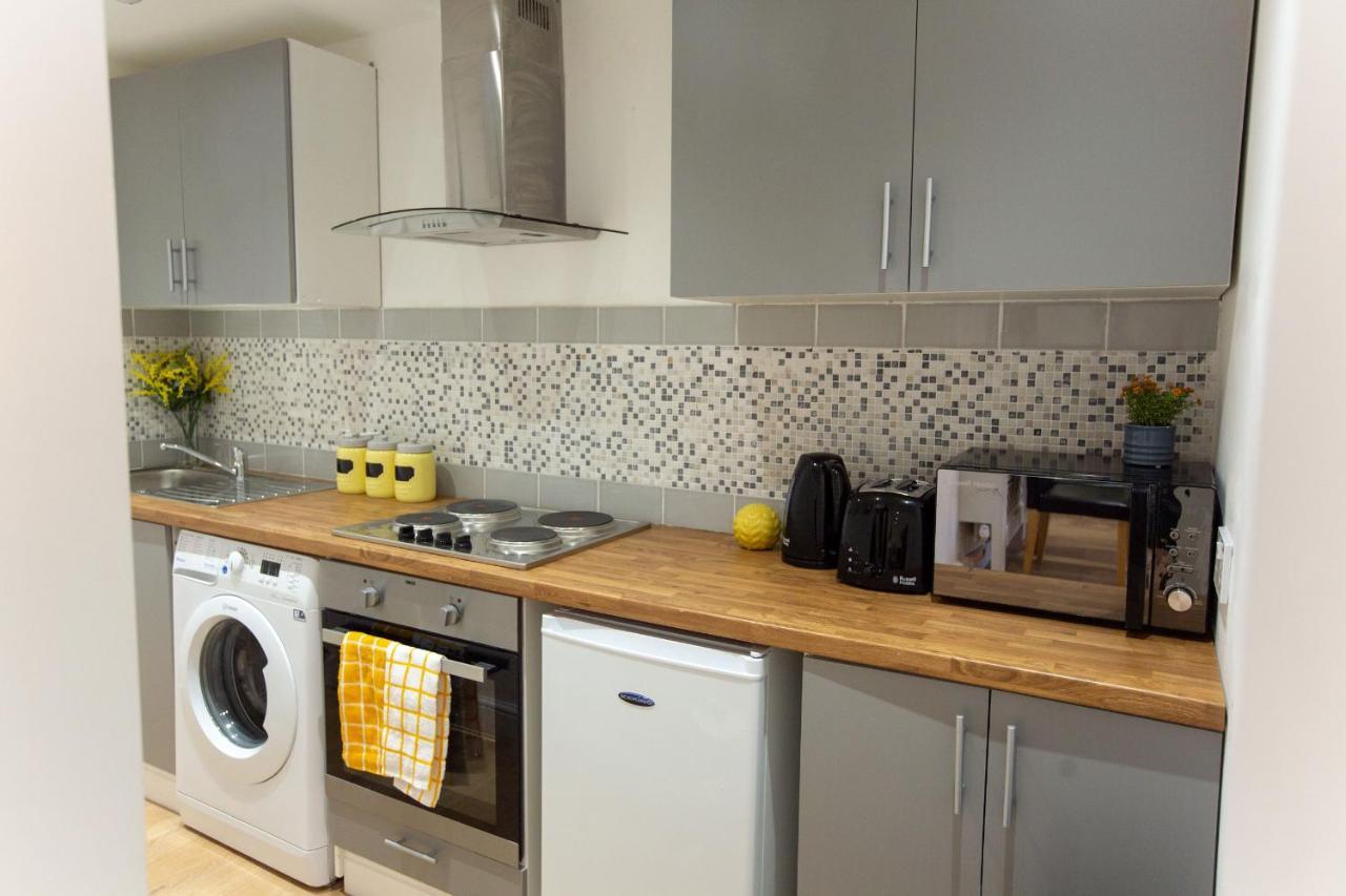 Cityhost - Leeds Apartments Beeston Hill Bagian luar foto
