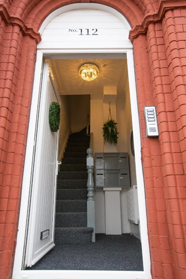Cityhost - Leeds Apartments Beeston Hill Bagian luar foto